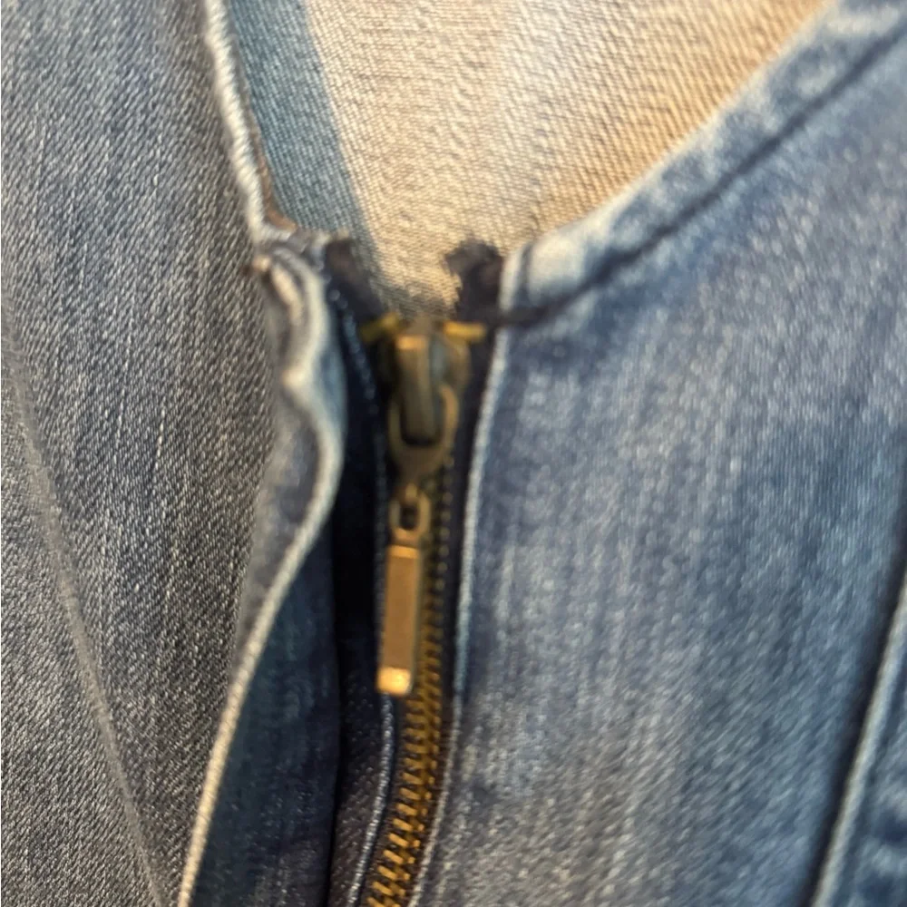 PrettyLittleThing Light Blue Denim Top - Picture 7 of 8